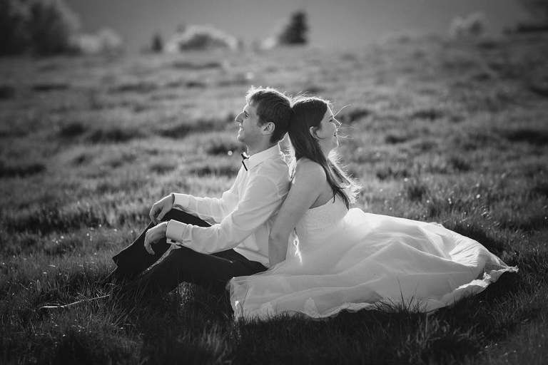 sesja slubna w gorach, plener slubny w gorach, sesje slubne w gorach, plener slubny w beskidach, sesja slubna w beskidach, romantyczna sesja o zachodzie slonca, plener o zachodzie slonca, zdjecia slubne w gorach, wedding photography, fotograf malopolska, fotograf plener krakow, dobry fotograf, zdjecia slubne bielsko, fotografia slubna bielsko, fotograf slubny bielsko, zdjecia slubne zywiec, fotografia slubna zywiec, fotograf slubny zywiec, zdjecia slubne slask, fotografia slubna slask, fotograf slubny slask, www.magiaobrazu.com, sesja zdjeciowa slub, magiaobrazu.com,