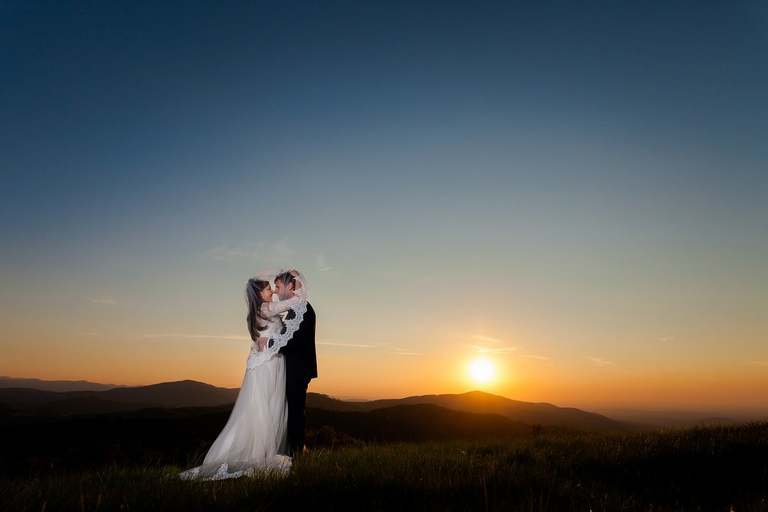 sesja slubna w gorach, plener slubny w gorach, sesje slubne w gorach, plener slubny w beskidach, sesja slubna w beskidach, romantyczna sesja o zachodzie slonca, plener o zachodzie slonca, zdjecia slubne w gorach, wedding photography, fotograf malopolska, fotograf plener krakow, dobry fotograf, zdjecia slubne bielsko, fotografia slubna bielsko, fotograf slubny bielsko, zdjecia slubne zywiec, fotografia slubna zywiec, fotograf slubny zywiec, zdjecia slubne slask, fotografia slubna slask, fotograf slubny slask, www.magiaobrazu.com, sesja zdjeciowa slub, magiaobrazu.com,