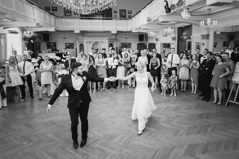 fotografia slubna bielsko, fotograf slubny slask, zdjecia slubne slask, zdjecia slubne bielsko, fotograf slubny slask, slub bazylice w piekarach, bazylika w piekarach, wesele u ostrowskich, sala weselna u ostrowskich siemianowice, fotografia slubna katowice, najlepszy fotograf slubny slask, zdjecia slubne katowice, zdjecia slubne zywiec, fotografia slubna, zdjecia slubne bielsko, fotograf slubny bielsko, fotografia slubna cieszyn, www.magiaobrazu.com, zdjecia slubne czechowice, fotografia slubna slask, zdjecia slubne zywiec, zdjecia slubne cieszyn, dwoch fotografow na slub,