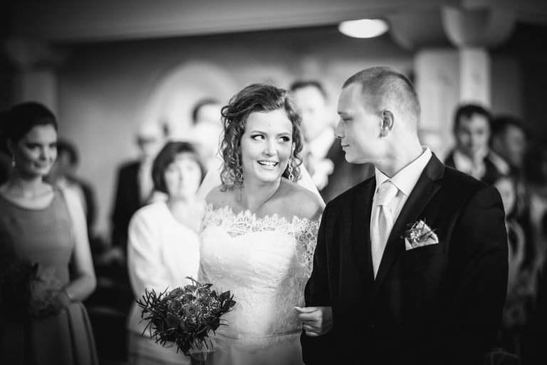 Anna i Jacek Bieniek; fotograf slubny slask; dwoje fotografow na slub; fotografowie slubni slask; fotograf slubny bielsko; fotografia slubna, reportaz slubny, www.magiaobrazu.com, zdjecia slubne, fotoreportaz slubny; fotograf pszczyna; zdjecia slubne bielsko; osp bestwina