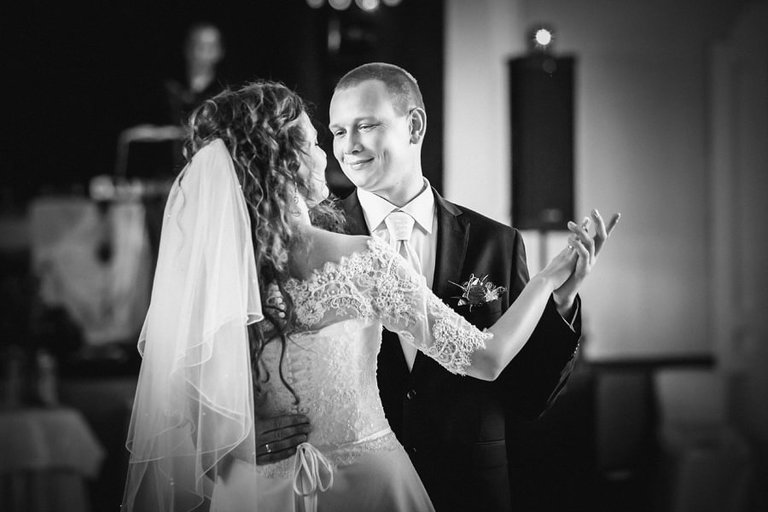 Anna i Jacek Bieniek; fotograf slubny slask; dwoje fotografow na slub; fotografowie slubni slask; fotograf slubny bielsko; fotografia slubna, reportaz slubny, www.magiaobrazu.com, zdjecia slubne, fotoreportaz slubny; fotograf pszczyna; zdjecia slubne bielsko; osp bestwina