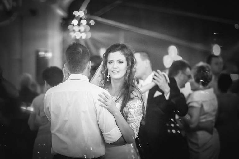 Anna i Jacek Bieniek; fotograf slubny slask; dwoje fotografow na slub; fotografowie slubni slask; fotograf slubny bielsko; fotografia slubna, reportaz slubny, www.magiaobrazu.com, zdjecia slubne, fotoreportaz slubny; fotograf pszczyna; zdjecia slubne bielsko; osp bestwina