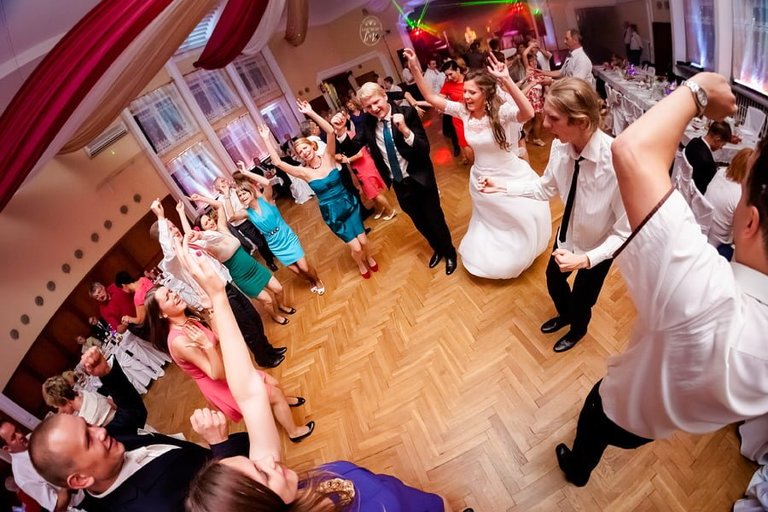 Anna i Jacek Bieniek; fotograf slubny slask; dwoje fotografow na slub; fotografowie slubni slask; fotograf slubny bielsko; fotografia slubna, reportaz slubny, www.magiaobrazu.com, zdjecia slubne, fotoreportaz slubny; fotograf pszczyna; zdjecia slubne bielsko; osp bestwina