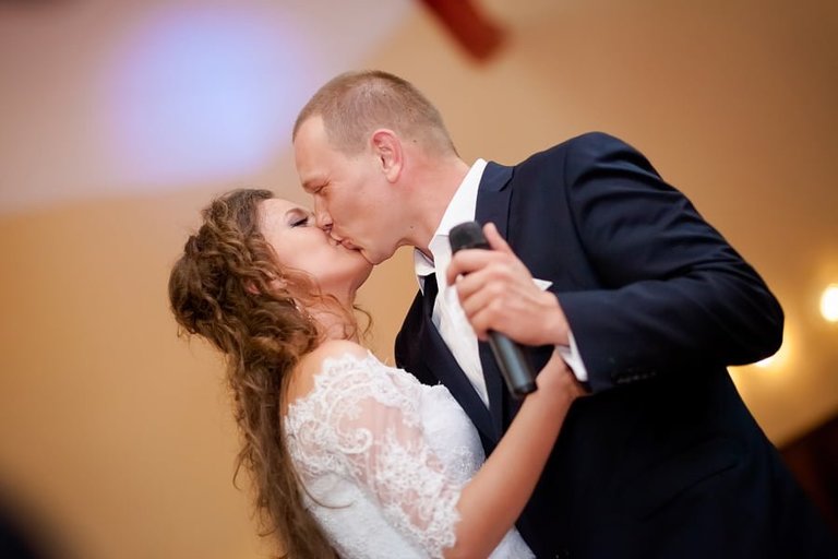 Anna i Jacek Bieniek; fotograf slubny slask; dwoje fotografow na slub; fotografowie slubni slask; fotograf slubny bielsko; fotografia slubna, reportaz slubny, www.magiaobrazu.com, zdjecia slubne, fotoreportaz slubny; fotograf pszczyna; zdjecia slubne bielsko; osp bestwina