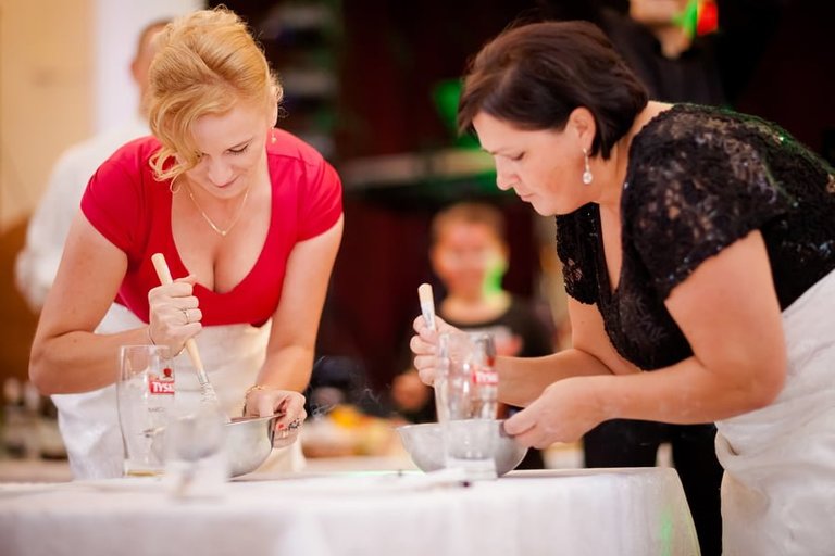 Anna i Jacek Bieniek; fotograf slubny slask; dwoje fotografow na slub; fotografowie slubni slask; fotograf slubny bielsko; fotografia slubna, reportaz slubny, www.magiaobrazu.com, zdjecia slubne, fotoreportaz slubny; fotograf pszczyna; zdjecia slubne bielsko; osp bestwina