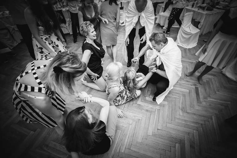 Anna i Jacek Bieniek; fotograf slubny slask; dwoje fotografow na slub; fotografowie slubni slask; fotograf slubny bielsko; fotografia slubna, reportaz slubny, www.magiaobrazu.com, zdjecia slubne, fotoreportaz slubny; fotograf pszczyna; zdjecia slubne bielsko; osp bestwina