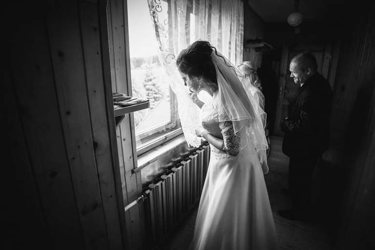 Anna i Jacek Bieniek; fotograf slubny slask; dwoje fotografow na slub; fotografowie slubni slask; fotograf slubny bielsko; fotografia slubna, reportaz slubny, www.magiaobrazu.com, zdjecia slubne, fotoreportaz slubny; fotograf pszczyna; zdjecia slubne bielsko; osp bestwina