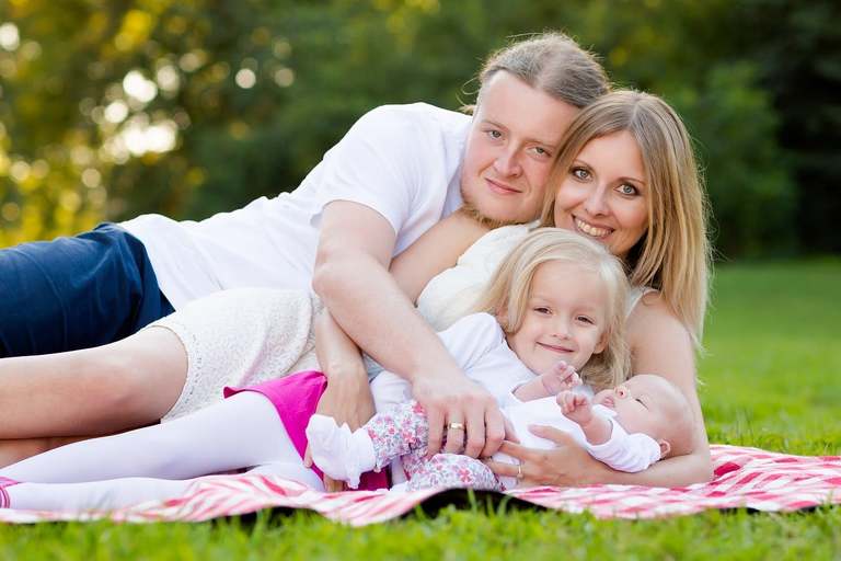 lifestylowa sesja rodzinna pszczyna, lifestylowe sesje rodzinne pszczyna, sesje dzieciece pszczyna, zdjecia dzieciece pszczyna, fotografia noworodkowa pszczyna, sesja rodzinna bielsko, fotografia rodzinna śląsk, zdjęcia portretowe pszczyna, sesja portretowa bielsko, zdjęcia w plenerze bielsko, rodzina w plenerze sląsk, fotografia dziecięca bielsko, zdjęcia dzieci bielsko, fotografia rodzinna bielsko-biala, fotografia rodzinna slask, zdjecia ludzi slask, zdjecia dla rodzin, fotograf fotograf rodzinny slask, , fotograf czechowice, fotografia bielsko, zdjecia slask, www.magiaobrazu.com,