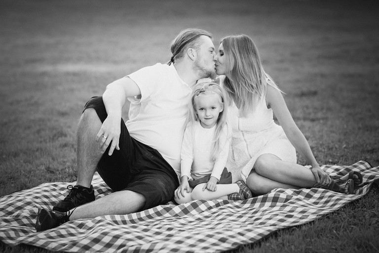 lifestylowa sesja rodzinna pszczyna, lifestylowe sesje rodzinne pszczyna, sesje dzieciece pszczyna, zdjecia dzieciece pszczyna, fotografia noworodkowa pszczyna, sesja rodzinna bielsko, fotografia rodzinna śląsk, zdjęcia portretowe pszczyna, sesja portretowa bielsko, zdjęcia w plenerze bielsko, rodzina w plenerze sląsk, fotografia dziecięca bielsko, zdjęcia dzieci bielsko, fotografia rodzinna bielsko-biala, fotografia rodzinna slask, zdjecia ludzi slask, zdjecia dla rodzin, fotograf fotograf rodzinny slask, , fotograf czechowice, fotografia bielsko, zdjecia slask, www.magiaobrazu.com,