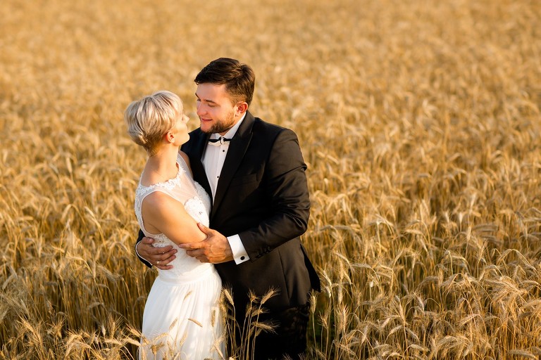 sesja slubna w gorach, plener slubny w gorach, sesja slubna w beskidach, plener slubny beskidy, zdjecia slubne zywiec, fotografia slubna slask, zdjecia slubne slask, romantyczny plener slubny, fotograf slubny bielsko, plener slubny w lesie slask, sesja slubna w lesie slask, plener slubny las slask, fotografia slubna slask, zdjecia slubne slask, fotografia slubna katowice, zdjecia slubne katowice, romantyczna sesja slubna slask, zdjecia slubne bielsko, fotografia slubna bielsko, oryginalny plener slubny, oryginalna sesja slubna, www.magiaobrazu.com, Anna i Jacek Bieniek,