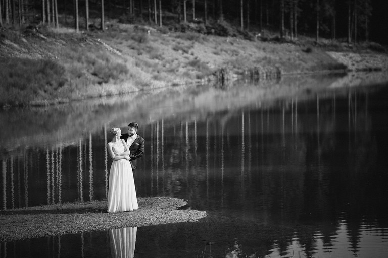 sesja slubna w gorach, plener slubny w gorach, sesja slubna w beskidach, plener slubny beskidy, zdjecia slubne zywiec, fotografia slubna slask, zdjecia slubne slask, romantyczny plener slubny, fotograf slubny bielsko, plener slubny w lesie slask, sesja slubna w lesie slask, plener slubny las slask, fotografia slubna slask, zdjecia slubne slask, fotografia slubna katowice, zdjecia slubne katowice, romantyczna sesja slubna slask, zdjecia slubne bielsko, fotografia slubna bielsko, oryginalny plener slubny, oryginalna sesja slubna, www.magiaobrazu.com, Anna i Jacek Bieniek,