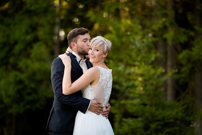 sesja slubna w gorach, plener slubny w gorach, sesja slubna w beskidach, plener slubny beskidy, zdjecia slubne zywiec, fotografia slubna slask, zdjecia slubne slask, romantyczny plener slubny, fotograf slubny bielsko, plener slubny w lesie slask, sesja slubna w lesie slask, plener slubny las slask, fotografia slubna slask, zdjecia slubne slask, fotografia slubna katowice, zdjecia slubne katowice, romantyczna sesja slubna slask, zdjecia slubne bielsko, fotografia slubna bielsko, oryginalny plener slubny, oryginalna sesja slubna, www.magiaobrazu.com, Anna i Jacek Bieniek,