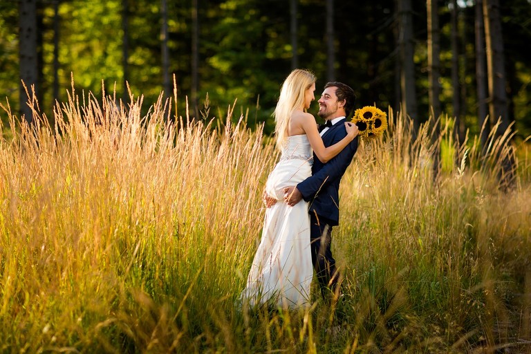 plener slubny o swicie, sesja slubna wschod slonca, plener slubny szczyrk, zdjecia slubne szczyrk, fotografia slubna szczyrk, sesja slubna w gorach, plener slubny w gorach, sesja slubna w beskidach, plener slubny beskidy, zdjecia slubne zywiec, fotografia slubna slask, zdjecia slubne slask, romantyczny plener slubny, fotograf slubny bielsko, plener slubny w lesie slask, sesja slubna w lesie slask, plener slubny las slask, fotografia slubna slask, zdjecia slubne slask, fotografia slubna katowice, zdjecia slubne katowice, romantyczna sesja slubna slask, zdjecia slubne bielsko, fotografia slubna bielsko, oryginalny plener slubny, oryginalna sesja slubna, www.magiaobrazu.com, Anna i Jacek Bieniek,