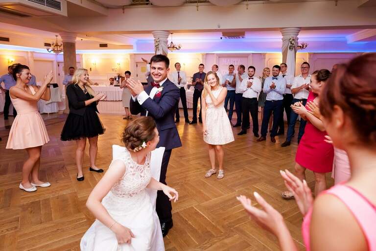 fotografia slubna bielsko, zdjecia slubne bielsko, fotograf slubny slask, zdjecia slubne slask,, slub w kosciele w kobielicach, wesele w karczmie kuban goczalkowice, wesele w goczalkowicach, fotografia slubna katowice, zdjecia slubne katowice, zdjecia slubne zywiec, fotografia slubna, zdjecia slubne bielsko, fotograf slubny bielsko, fotograf slubny cieszyn, fotografia slubna cieszyn, www.magiaobrazu.com, zdjecia slubne czechowice, fotografia slubna slask, zdjecia slubne zywiec, zdjecia slubne cieszyn, dwoch fotografow na slub,