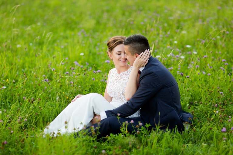 zdjecia slubne zywiec, romantyczny plener slubny, fotograf slubny bielsko, plener slubny w lesie slask, sesja slubna w lesie slask, plener slubny las slask, sesja slubna nad jeziorem slask, fotografia slubna slask, zdjecia slubne slask, fotografia slubna katowice, zdjecia slubne katowice, romantyczna sesja slubna slask, zdjecia slubne bielsko, fotografia slubna bielsko, oryginalny plener slubny, oryginalna sesja slubna, www.magiaobrazu.com, Anna i Jacek Bieniek,