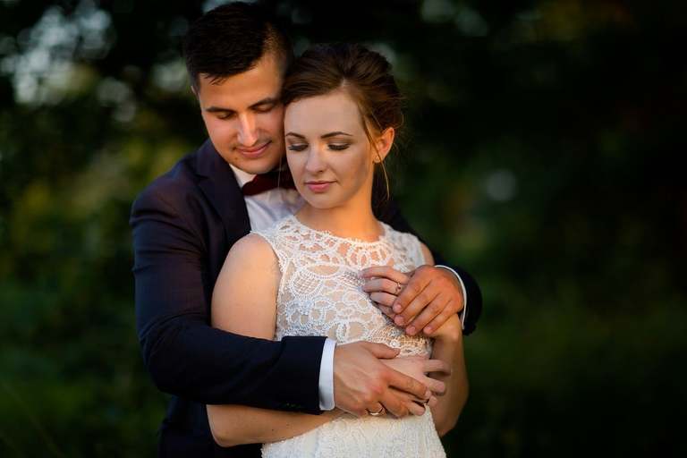 zdjecia slubne zywiec, romantyczny plener slubny, fotograf slubny bielsko, plener slubny w lesie slask, sesja slubna w lesie slask, plener slubny las slask, sesja slubna nad jeziorem slask, fotografia slubna slask, zdjecia slubne slask, fotografia slubna katowice, zdjecia slubne katowice, romantyczna sesja slubna slask, zdjecia slubne bielsko, fotografia slubna bielsko, oryginalny plener slubny, oryginalna sesja slubna, www.magiaobrazu.com, Anna i Jacek Bieniek,