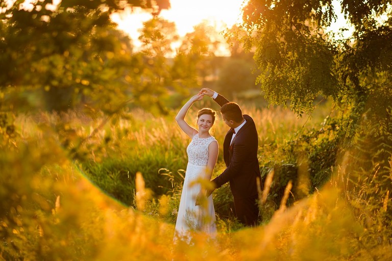 zdjecia slubne zywiec, romantyczny plener slubny, fotograf slubny bielsko, plener slubny w lesie slask, sesja slubna w lesie slask, plener slubny las slask, sesja slubna nad jeziorem slask, fotografia slubna slask, zdjecia slubne slask, fotografia slubna katowice, zdjecia slubne katowice, romantyczna sesja slubna slask, zdjecia slubne bielsko, fotografia slubna bielsko, oryginalny plener slubny, oryginalna sesja slubna, www.magiaobrazu.com, Anna i Jacek Bieniek,