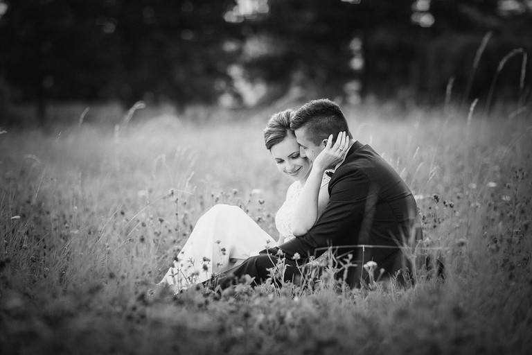 zdjecia slubne zywiec, romantyczny plener slubny, fotograf slubny bielsko, plener slubny w lesie slask, sesja slubna w lesie slask, plener slubny las slask, sesja slubna nad jeziorem slask, fotografia slubna slask, zdjecia slubne slask, fotografia slubna katowice, zdjecia slubne katowice, romantyczna sesja slubna slask, zdjecia slubne bielsko, fotografia slubna bielsko, oryginalny plener slubny, oryginalna sesja slubna, www.magiaobrazu.com, Anna i Jacek Bieniek,