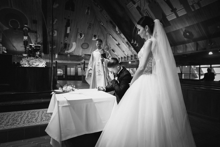 fotografia slubna tychy, zdjecia slubne tychy, wesele w hucie paprockiej, wesele huta paprocka tychy, fotograf slubny tychy, fotograf na wesele tychy, zdjecia slubne jastrzebie, fotografia slubna jastrzebie, fotograf slubny zory, zdjecia slubne zory, fotografia slubna katowice, zdjecia slubne katowice, fotograf slubny slask, slub w kosciele w tychach, fotografia slubna, zdjecia slubne bielsko, fotograf slubny bielsko, fotograf slubny cieszyn, fotografia slubna cieszyn, www.magiaobrazu.com, zdjecia slubne bielsko, fotografia slubna slask, zdjecia slubne zywiec, zdjecia slubne cieszyn, dwoch fotografow na slub, zdjecia slubne slask,