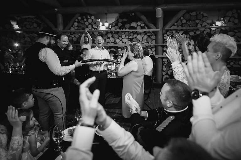 fotografia slubna szczyrk, zdjecia slubne szczyrk, slub w kosciele na gorce w szczyrku, wesele w hotelu alpin szczyrk, hotel alpin szczyrk, kosciol na gorce szczyrk, wesele w alpinie, fotograf slubny zakopane, zdjecia slubne zakopane, fotografia slubna zakopane, zdjecia slubne bielsko, fotograf slubny bielsko, fotografia slubna cieszyn, www.magiaobrazu.com, zdjecia slubne bielsko, fotografia slubna slask, zdjecia slubne zywiec, zdjecia slubne cieszyn, dwoch fotografow na slub, zdjecia slubne slask,