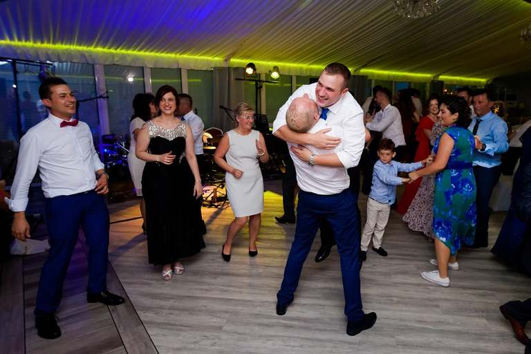 fotografia slubna szczyrk, zdjecia slubne szczyrk, slub w kosciele na gorce w szczyrku, wesele w hotelu alpin szczyrk, hotel alpin szczyrk, kosciol na gorce szczyrk, wesele w alpinie, fotograf slubny zakopane, zdjecia slubne zakopane, fotografia slubna zakopane, zdjecia slubne bielsko, fotograf slubny bielsko, fotografia slubna cieszyn, www.magiaobrazu.com, zdjecia slubne bielsko, fotografia slubna slask, zdjecia slubne zywiec, zdjecia slubne cieszyn, dwoch fotografow na slub, zdjecia slubne slask,