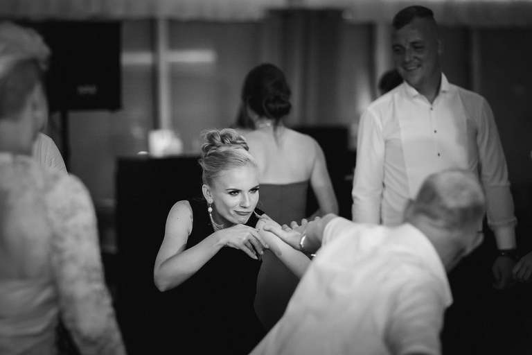 fotografia slubna szczyrk, zdjecia slubne szczyrk, slub w kosciele na gorce w szczyrku, wesele w hotelu alpin szczyrk, hotel alpin szczyrk, kosciol na gorce szczyrk, wesele w alpinie, fotograf slubny zakopane, zdjecia slubne zakopane, fotografia slubna zakopane, zdjecia slubne bielsko, fotograf slubny bielsko, fotografia slubna cieszyn, www.magiaobrazu.com, zdjecia slubne bielsko, fotografia slubna slask, zdjecia slubne zywiec, zdjecia slubne cieszyn, dwoch fotografow na slub, zdjecia slubne slask,