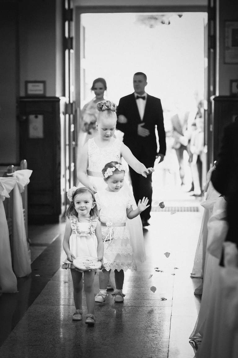 fotografia slubna szczyrk, zdjecia slubne szczyrk, slub w kosciele na gorce w szczyrku, wesele w hotelu alpin szczyrk, hotel alpin szczyrk, kosciol na gorce szczyrk, wesele w alpinie, fotograf slubny zakopane, zdjecia slubne zakopane, fotografia slubna zakopane, zdjecia slubne bielsko, fotograf slubny bielsko, fotografia slubna cieszyn, www.magiaobrazu.com, zdjecia slubne bielsko, fotografia slubna slask, zdjecia slubne zywiec, zdjecia slubne cieszyn, dwoch fotografow na slub, zdjecia slubne slask,