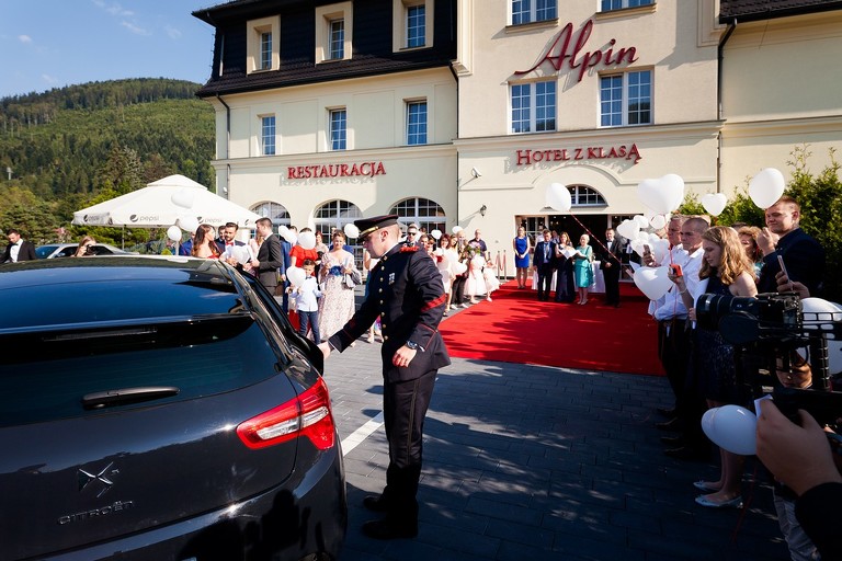 fotografia slubna szczyrk, zdjecia slubne szczyrk, slub w kosciele na gorce w szczyrku, wesele w hotelu alpin szczyrk, hotel alpin szczyrk, kosciol na gorce szczyrk, wesele w alpinie, fotograf slubny zakopane, zdjecia slubne zakopane, fotografia slubna zakopane, zdjecia slubne bielsko, fotograf slubny bielsko, fotografia slubna cieszyn, www.magiaobrazu.com, zdjecia slubne bielsko, fotografia slubna slask, zdjecia slubne zywiec, zdjecia slubne cieszyn, dwoch fotografow na slub, zdjecia slubne slask,