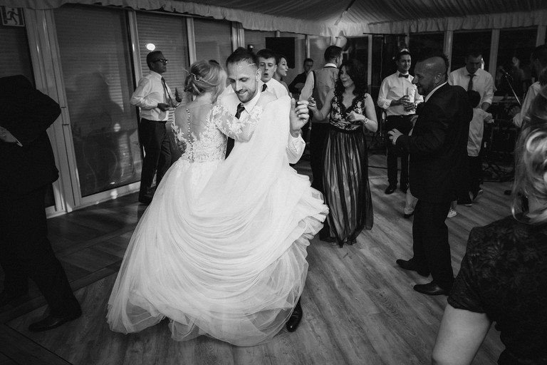 fotografia slubna szczyrk, zdjecia slubne szczyrk, slub w kosciele na gorce w szczyrku, wesele w hotelu alpin szczyrk, hotel alpin szczyrk, kosciol na gorce szczyrk, wesele w alpinie, fotograf slubny zakopane, zdjecia slubne zakopane, fotografia slubna zakopane, zdjecia slubne bielsko, fotograf slubny bielsko, fotografia slubna cieszyn, www.magiaobrazu.com, zdjecia slubne bielsko, fotografia slubna slask, zdjecia slubne zywiec, zdjecia slubne cieszyn, dwoch fotografow na slub, zdjecia slubne slask,