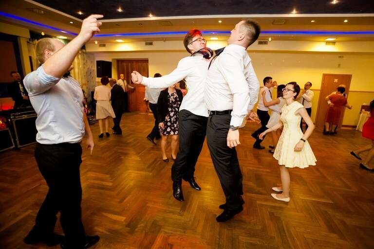 fotografia slubna slask, zdjecia slubne bielsko, fotograf slubny bielsko, zdjecia slubne slask, wesele w osp ligota, slub w kosciele sw barbary w czechowicach, zdjecia slubne katowice, dwoch fotografow na slub, fotografia slubna krakow, zdjecia slubne pszczyna, fotograf slubny slask