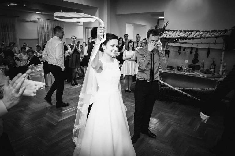 fotografia slubna slask, zdjecia slubne bielsko, fotograf slubny bielsko, zdjecia slubne slask, wesele w osp ligota, slub w kosciele sw barbary w czechowicach, zdjecia slubne katowice, dwoch fotografow na slub, fotografia slubna krakow, zdjecia slubne pszczyna, fotograf slubny slask