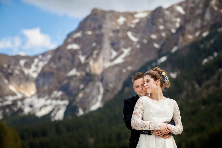 www.magiaobrazu.com, plener slubny w Tatrach, sesja ślubna tatrzanskie doliny; slub w koscielisku, karczma szymaszkowa zakopane, wesele w karczmie szymaszkowa zakopane; fotografia ślubna Tatry, tatrzanski plener slubny, sesja slubna w gorach, plener slubny w gorach, fotografia ślubna, fotograf ślubny Kraków, fotografowie ślubni, fotograf małopolska,dwóch fotografów na ślub; Anna i Jacek Bieniek; zdjęcia ślubne śląsk; sesja slubna na polanie