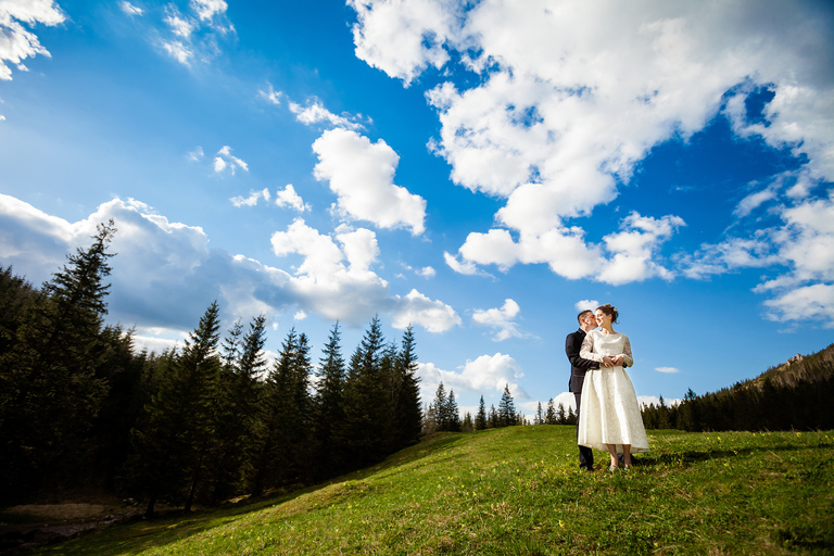 www.magiaobrazu.com, plener slubny w Tatrach, sesja ślubna tatrzanskie doliny; slub w koscielisku, karczma szymaszkowa zakopane, wesele w karczmie szymaszkowa zakopane; fotografia ślubna Tatry, tatrzanski plener slubny, sesja slubna w gorach, plener slubny w gorach, fotografia ślubna, fotograf ślubny Kraków, fotografowie ślubni, fotograf małopolska,dwóch fotografów na ślub; Anna i Jacek Bieniek; zdjęcia ślubne śląsk; sesja slubna na polanie