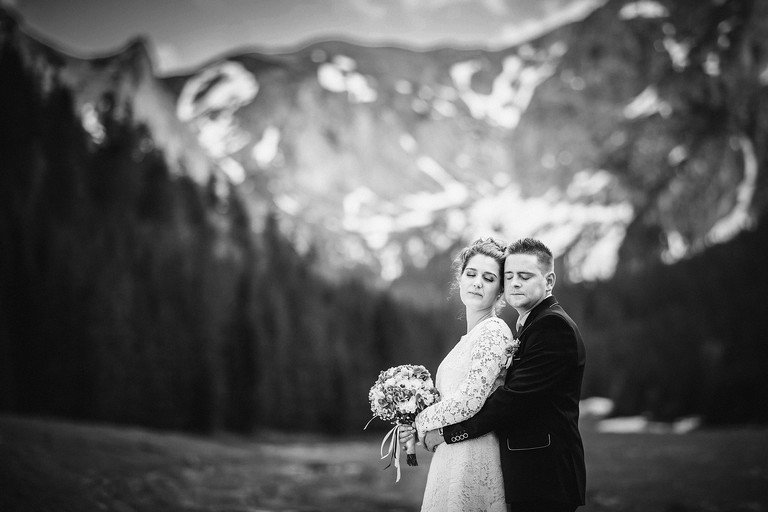 www.magiaobrazu.com, plener slubny w Tatrach, sesja ślubna tatrzanskie doliny; slub w koscielisku, karczma szymaszkowa zakopane, wesele w karczmie szymaszkowa zakopane; fotografia ślubna Tatry, tatrzanski plener slubny, sesja slubna w gorach, plener slubny w gorach, fotografia ślubna, fotograf ślubny Kraków, fotografowie ślubni, fotograf małopolska,dwóch fotografów na ślub; Anna i Jacek Bieniek; zdjęcia ślubne śląsk; sesja slubna na polanie