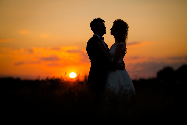 fotografia slubna slask, zdjecia slubne zory, fotograf slubny zory, zdjecia slubne slask, wesele paradise w zorach, slub w kosciele w orzeszu, zdjecia slubne katowice, dwoch fotografow na slub, fotografia slubna krakow, plener slubny na lotnisku, sesja slubna lotnisko