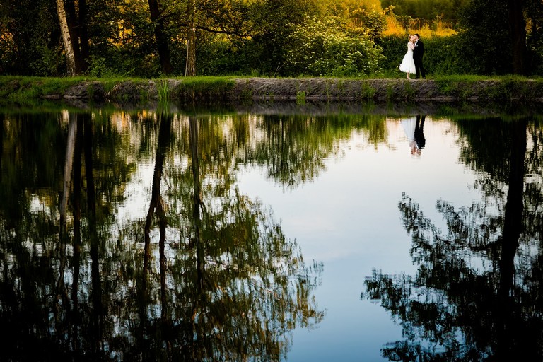 fotografia slubna slask, zdjecia slubne zory, fotograf slubny zory, zdjecia slubne slask, wesele paradise w zorach, slub w kosciele w orzeszu, zdjecia slubne katowice, dwoch fotografow na slub, fotografia slubna krakow, plener slubny na lotnisku, sesja slubna lotnisko