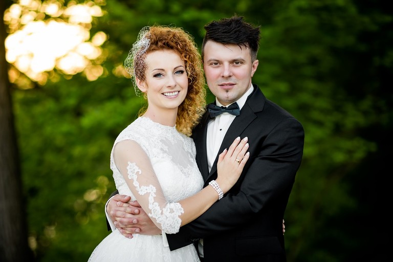 fotografia slubna slask, zdjecia slubne zory, fotograf slubny zory, zdjecia slubne slask, wesele paradise w zorach, slub w kosciele w orzeszu, zdjecia slubne katowice, dwoch fotografow na slub, fotografia slubna krakow, plener slubny na lotnisku, sesja slubna lotnisko