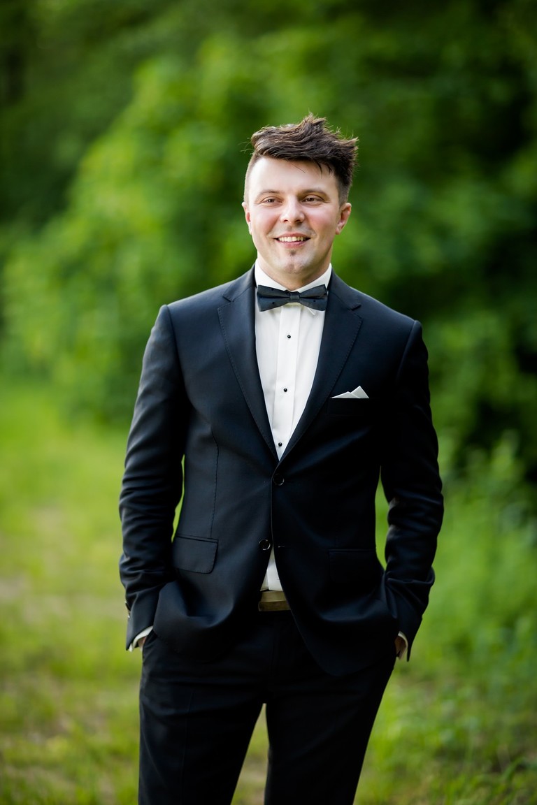 fotografia slubna slask, zdjecia slubne zory, fotograf slubny zory, zdjecia slubne slask, wesele paradise w zorach, slub w kosciele w orzeszu, zdjecia slubne katowice, dwoch fotografow na slub, fotografia slubna krakow, plener slubny na lotnisku, sesja slubna lotnisko