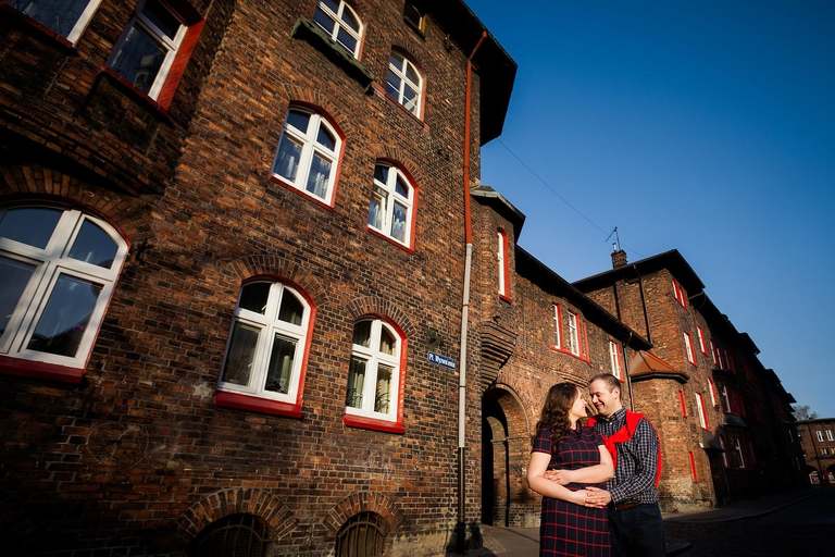 sesja narzeczenska nikiszowiec, sesja z tandemem, plener z tandemem, sesja narzeczenska na tandemie, miejska sesja narzeczenska, miejski plener narzeczenski, sesja zareczynowa slask, zdjecia zareczynowe slask, www.magiaobrazu.com, fotografia slubna śląsk, fotograf slubny krakow, zdjecia przedslubne slask, fotografia slubna slask, romantyczna sesja narzeczenska, engagement session, prewedding photosession,