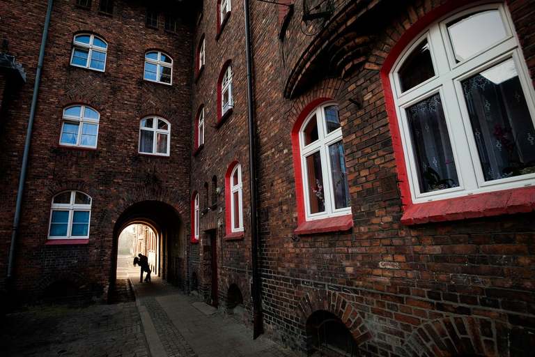 sesja narzeczenska nikiszowiec, sesja z tandemem, plener z tandemem, sesja narzeczenska na tandemie, miejska sesja narzeczenska, miejski plener narzeczenski, sesja zareczynowa slask, zdjecia zareczynowe slask, www.magiaobrazu.com, fotografia slubna śląsk, fotograf slubny krakow, zdjecia przedslubne slask, fotografia slubna slask, romantyczna sesja narzeczenska, engagement session, prewedding photosession,