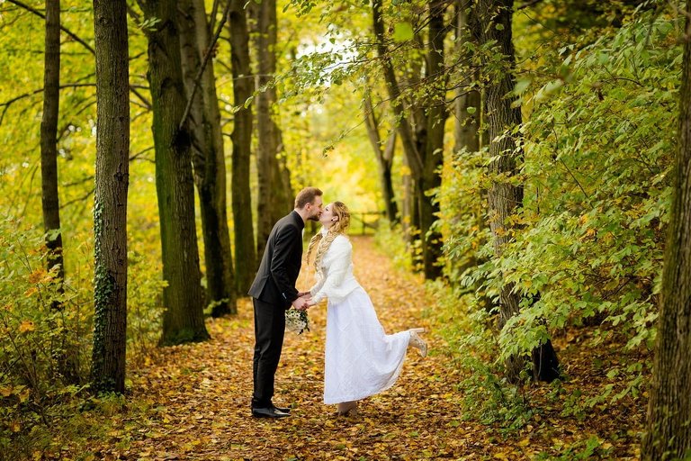 plener slubny lanckorona, sesja slubna lanckorona, sesja slubna w gorach, plener slubny w gorach, sesja slubna w beskidach, plener slubny beskidy, zdjecia slubne zywiec, fotografia slubna slask, zdjecia slubne slask, romantyczny plener slubny, fotograf slubny bielsko, plener slubny w lesie slask, sesja slubna w lesie slask, plener slubny las slask, fotografia slubna slask, zdjecia slubne slask, fotografia slubna katowice, zdjecia slubne katowice, romantyczna sesja slubna slask, zdjecia slubne bielsko, fotografia slubna bielsko, oryginalny plener slubny, oryginalna sesja slubna, www.magiaobrazu.com, Anna i Jacek Bieniek,