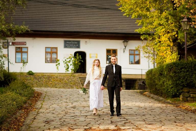 plener slubny lanckorona, sesja slubna lanckorona, sesja slubna w gorach, plener slubny w gorach, sesja slubna w beskidach, plener slubny beskidy, zdjecia slubne zywiec, fotografia slubna slask, zdjecia slubne slask, romantyczny plener slubny, fotograf slubny bielsko, plener slubny w lesie slask, sesja slubna w lesie slask, plener slubny las slask, fotografia slubna slask, zdjecia slubne slask, fotografia slubna katowice, zdjecia slubne katowice, romantyczna sesja slubna slask, zdjecia slubne bielsko, fotografia slubna bielsko, oryginalny plener slubny, oryginalna sesja slubna, www.magiaobrazu.com, Anna i Jacek Bieniek,