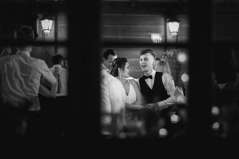 fotografia slubna, fotografia slubna krakow, zdjecia slubne krakow, fotograf slubny krakow, fotograf na wesele krakow, slub w kosciele na skalce w krakowie, kosciol na skalce krakow, wesele w witkowej chacie, hotel witek krakow, witkowa chata, wiosenny slub krakow, zdjecia slubne slask, fotografowie slubni krakow, dwoch fotografow na slub, najpiekniejsze zdjecia slubne, najlepsze zdjecia slubne, zdjecia slubne bielsko, fotograf slubny bielsko, www.magiaobrazu.com, zdjecia slubne bielsko, fotografia slubna slask, fotograf cieszyn, zdjecia slubne cieszyn