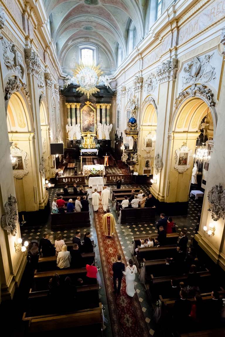 fotografia slubna, fotografia slubna krakow, zdjecia slubne krakow, fotograf slubny krakow, fotograf na wesele krakow, slub w kosciele na skalce w krakowie, kosciol na skalce krakow, wesele w witkowej chacie, hotel witek krakow, witkowa chata, wiosenny slub krakow, zdjecia slubne slask, fotografowie slubni krakow, dwoch fotografow na slub, najpiekniejsze zdjecia slubne, najlepsze zdjecia slubne, zdjecia slubne bielsko, fotograf slubny bielsko, www.magiaobrazu.com, zdjecia slubne bielsko, fotografia slubna slask, fotograf cieszyn, zdjecia slubne cieszyn