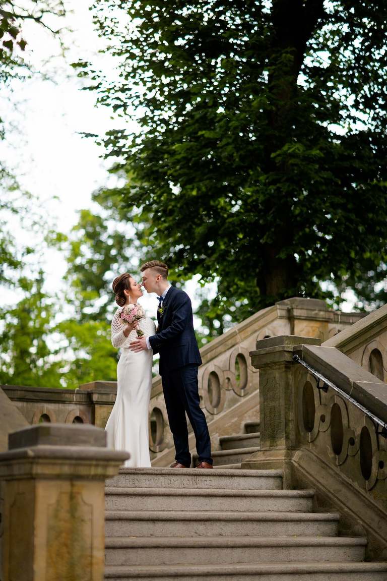 fotografia slubna, fotografia slubna krakow, zdjecia slubne krakow, fotograf slubny krakow, fotograf na wesele krakow, slub w kosciele na skalce w krakowie, kosciol na skalce krakow, wesele w witkowej chacie, hotel witek krakow, witkowa chata, wiosenny slub krakow, zdjecia slubne slask, fotografowie slubni krakow, dwoch fotografow na slub, najpiekniejsze zdjecia slubne, najlepsze zdjecia slubne, zdjecia slubne bielsko, fotograf slubny bielsko, www.magiaobrazu.com, zdjecia slubne bielsko, fotografia slubna slask, fotograf cieszyn, zdjecia slubne cieszyn