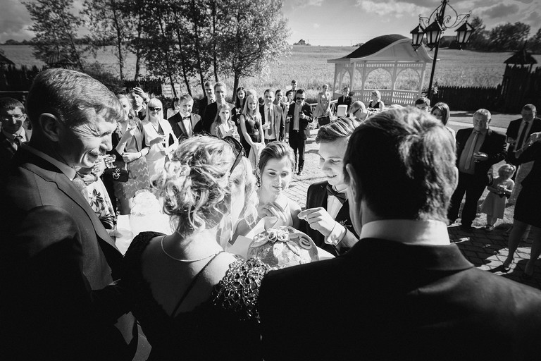 fotografia slubna, fotografia slubna krakow, zdjecia slubne krakow, fotograf slubny krakow, fotograf na wesele krakow, slub w kosciele na skalce w krakowie, kosciol na skalce krakow, wesele w witkowej chacie, hotel witek krakow, witkowa chata, wiosenny slub krakow, zdjecia slubne slask, fotografowie slubni krakow, dwoch fotografow na slub, najpiekniejsze zdjecia slubne, najlepsze zdjecia slubne, zdjecia slubne bielsko, fotograf slubny bielsko, www.magiaobrazu.com, zdjecia slubne bielsko, fotografia slubna slask, fotograf cieszyn, zdjecia slubne cieszyn