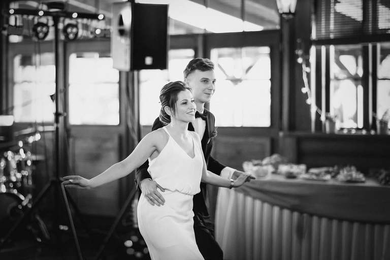 fotografia slubna, fotografia slubna krakow, zdjecia slubne krakow, fotograf slubny krakow, fotograf na wesele krakow, slub w kosciele na skalce w krakowie, kosciol na skalce krakow, wesele w witkowej chacie, hotel witek krakow, witkowa chata, wiosenny slub krakow, zdjecia slubne slask, fotografowie slubni krakow, dwoch fotografow na slub, najpiekniejsze zdjecia slubne, najlepsze zdjecia slubne, zdjecia slubne bielsko, fotograf slubny bielsko, www.magiaobrazu.com, zdjecia slubne bielsko, fotografia slubna slask, fotograf cieszyn, zdjecia slubne cieszyn