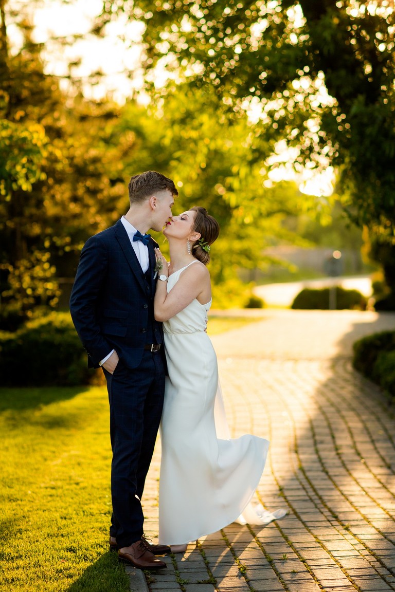 fotografia slubna, fotografia slubna krakow, zdjecia slubne krakow, fotograf slubny krakow, fotograf na wesele krakow, slub w kosciele na skalce w krakowie, kosciol na skalce krakow, wesele w witkowej chacie, hotel witek krakow, witkowa chata, wiosenny slub krakow, zdjecia slubne slask, fotografowie slubni krakow, dwoch fotografow na slub, najpiekniejsze zdjecia slubne, najlepsze zdjecia slubne, zdjecia slubne bielsko, fotograf slubny bielsko, www.magiaobrazu.com, zdjecia slubne bielsko, fotografia slubna slask, fotograf cieszyn, zdjecia slubne cieszyn