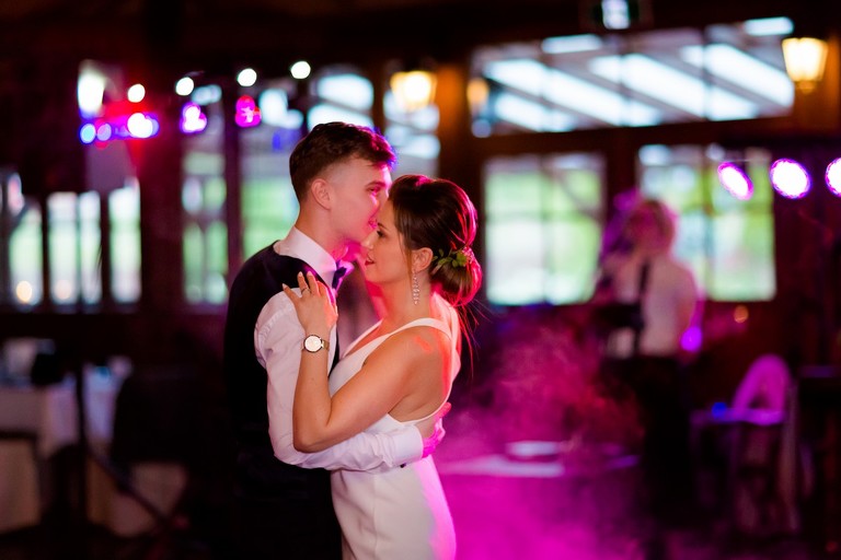 fotografia slubna, fotografia slubna krakow, zdjecia slubne krakow, fotograf slubny krakow, fotograf na wesele krakow, slub w kosciele na skalce w krakowie, kosciol na skalce krakow, wesele w witkowej chacie, hotel witek krakow, witkowa chata, wiosenny slub krakow, zdjecia slubne slask, fotografowie slubni krakow, dwoch fotografow na slub, najpiekniejsze zdjecia slubne, najlepsze zdjecia slubne, zdjecia slubne bielsko, fotograf slubny bielsko, www.magiaobrazu.com, zdjecia slubne bielsko, fotografia slubna slask, fotograf cieszyn, zdjecia slubne cieszyn