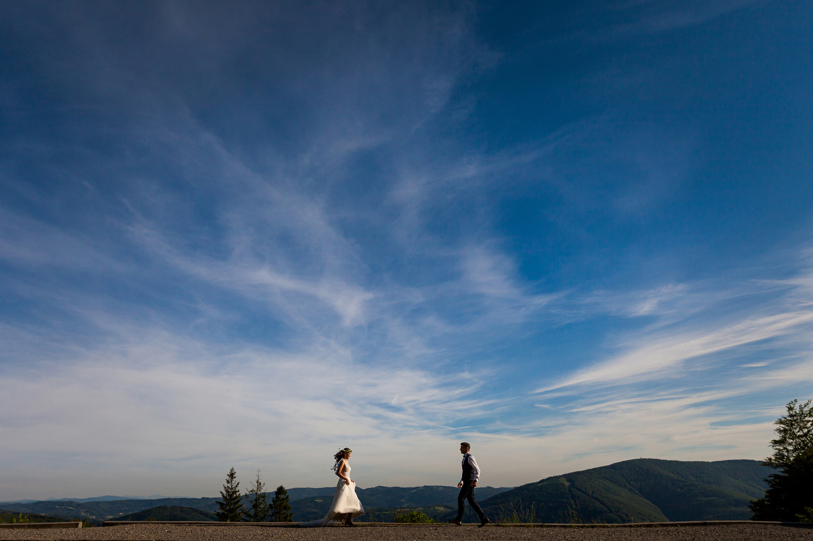 sesja slubna w gorach, plener slubny w gorach, sesja slubna beskidy, plener slubny w beskidach, fotografia slubna bielsko, zdjecia slubne na rownicy, fotografia slubna ustron, plener slubny slask, zdjecia slubne bielsko, fotografia slubna bielsko, jesienny plener slubny, jesienna sesja slubna, fotografia slubna zywiec, zdjecia slubne zywiec, fotografia slubna slask, fotografia slubna katowice, zdjecia slubne katowice, fotograf slubny katowice, zdjecia slubne bielsko, fotograf slubny bielsko, zdjecia slubne slask, dwoch fotografow na slub, fotografia slubna krakow, zdjecia slubne zywiec, fotografia slubna zywiec